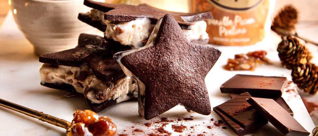 Spiced Cookie Sandwiches Filled With Vanilla Pecan Praline Ice Cream